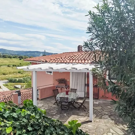 Holiday home Tilly By Interhome